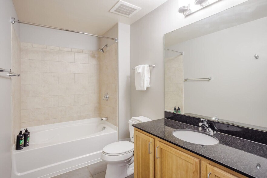 Building Photo - 121 E Freedom Way