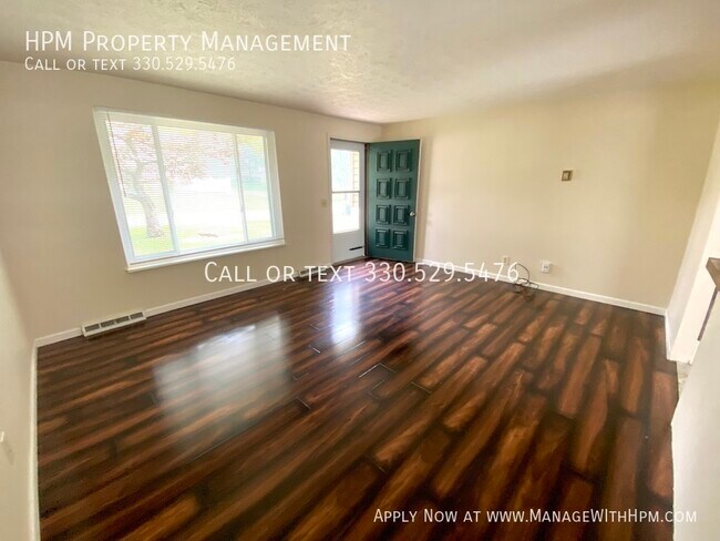 Building Photo - 1827 Thackeray Ave NW