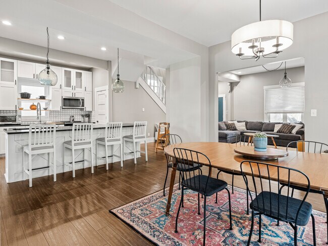 Building Photo - 622 N Hamilton Ave