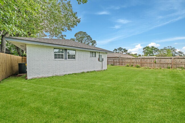 Building Photo - 8834 Brackley Ln