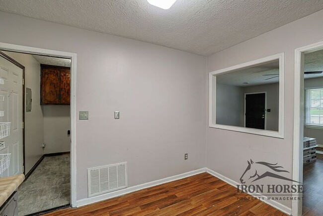 Building Photo - 229 N Burson Ave