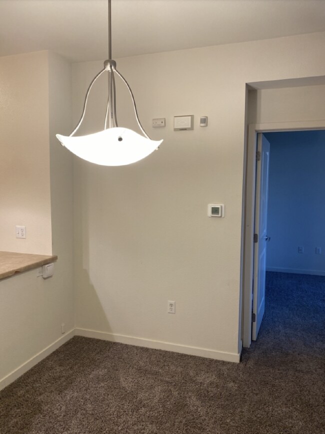 Building Photo - Convenient and Spacious 2BR/2BA in Park Hill of Denver AVAIL 2/10