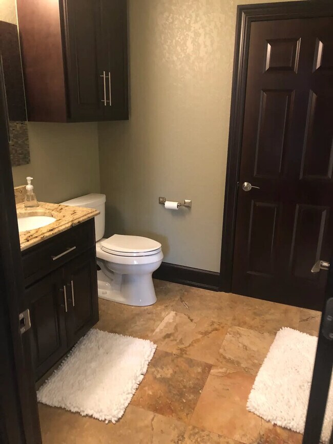 Building Photo - 14805 Dutchmans Dr