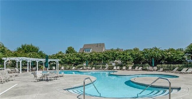 Building Photo - Stunning rental home in beautiful Ardrey Crest