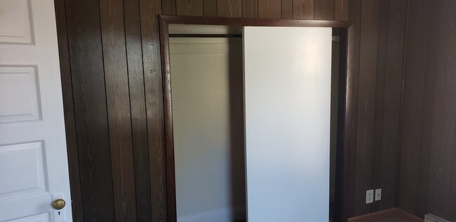 Bedroom 2nd Floor Closet - 528 Pearl St