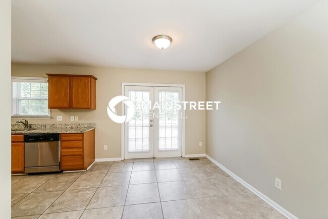 Building Photo - 3 Bedroom Pet-Friendly Home in Winston-Salem, NC with Main Street Renewal