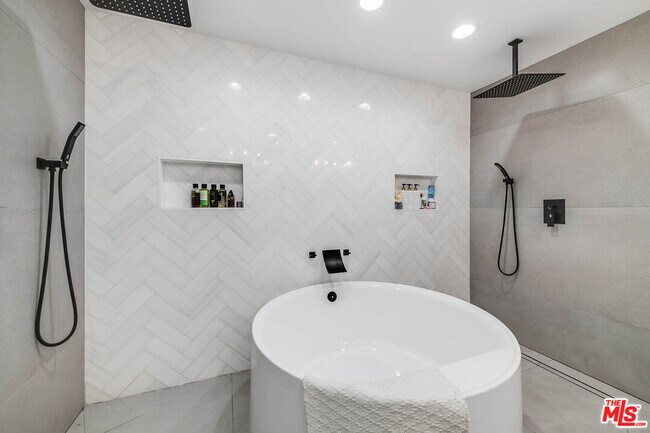 Building Photo - 4961 Marmol Dr