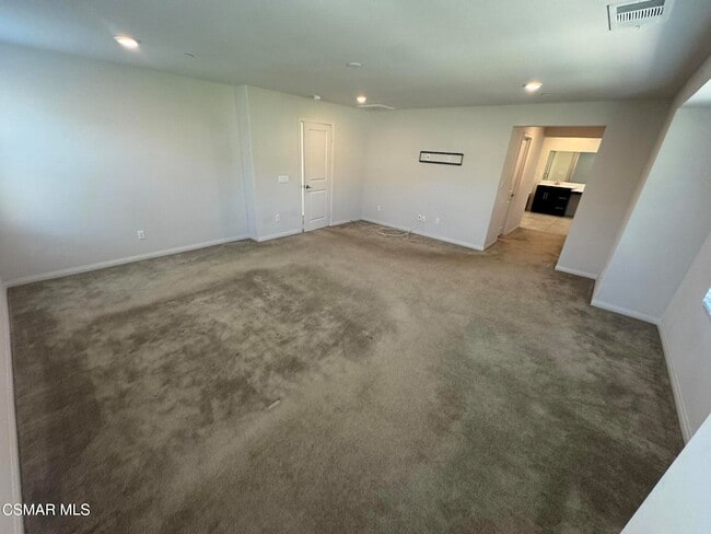 Building Photo - 446 Almond Ln