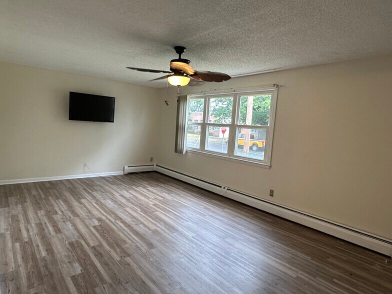 Building Photo - 226 Welton St