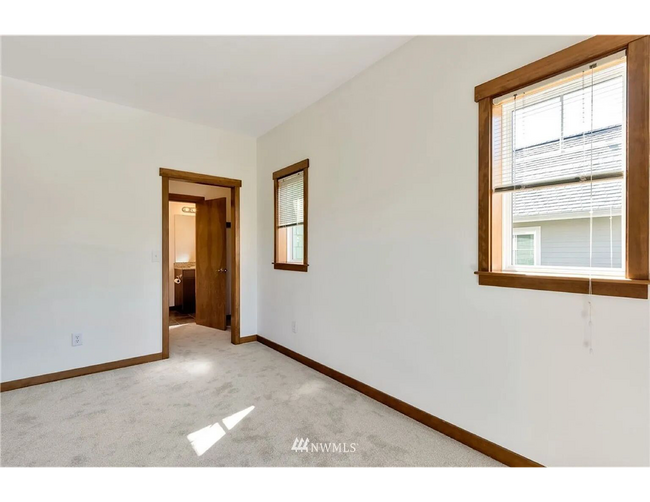 Building Photo - First Floor 2 Bedroom 2 Bath Condo - Quinn Ct
