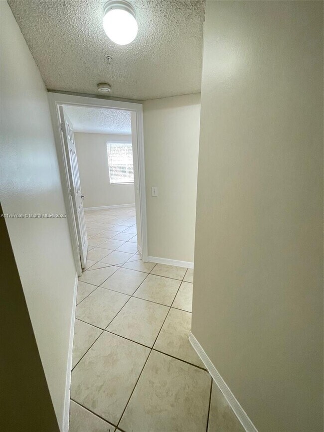 Building Photo - 155 NW 96th Terrace