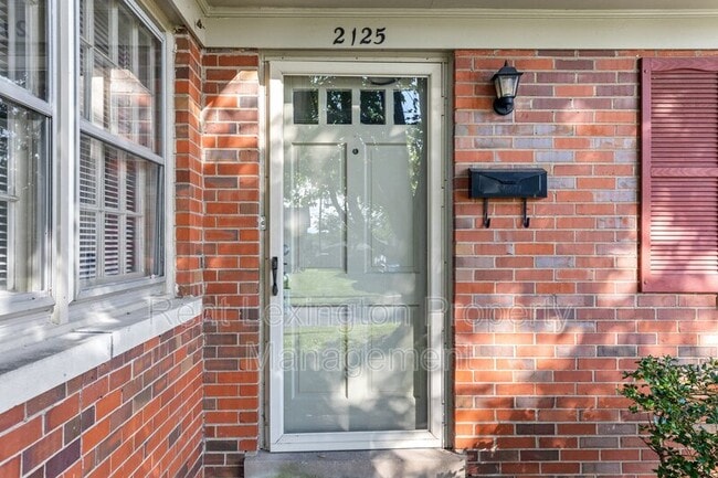 Building Photo - 2125 Talisman Rd