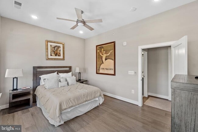 Building Photo - 5 Stationmaster St SE