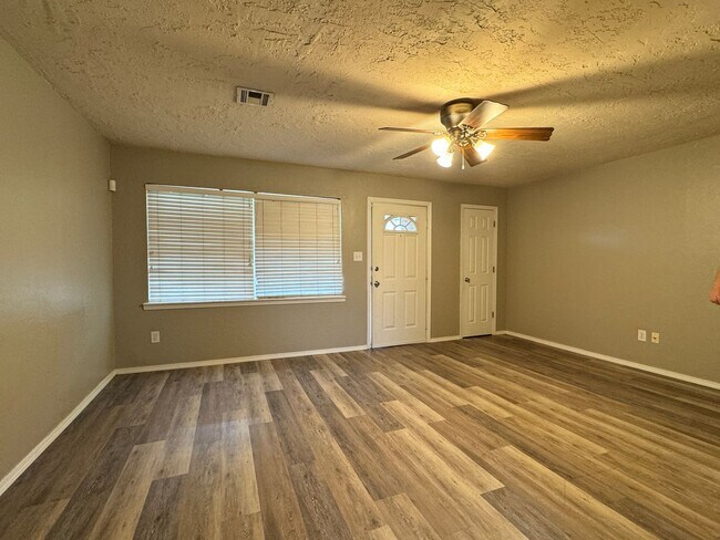 Building Photo - 1410 NW 50th St