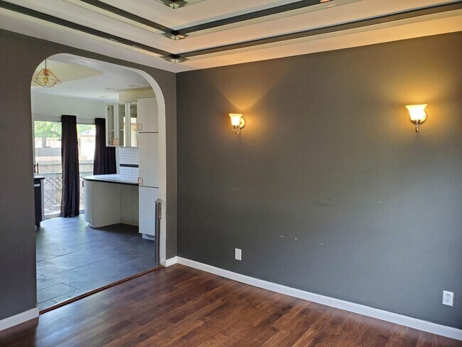 Building Photo - 3209 Chatfield Pl