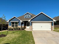 Building Photo - Beautiful 3 Bed, 2 Bath, 2 Car North Edmon...