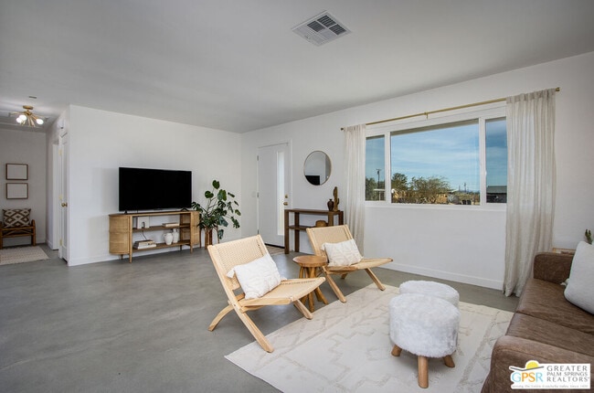 Building Photo - 4742 Ave La Flora Desierta