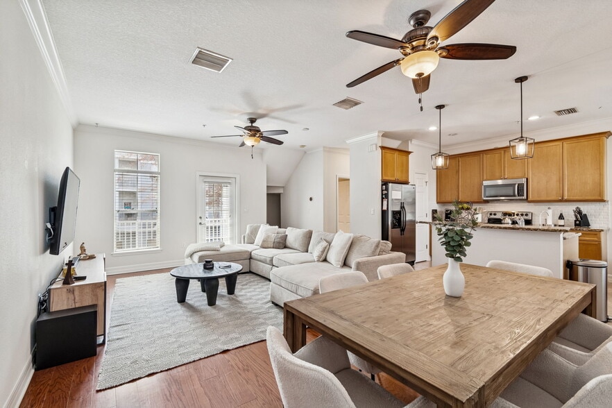 Second floor - all furniture included - 4543 Bay Spring Ct