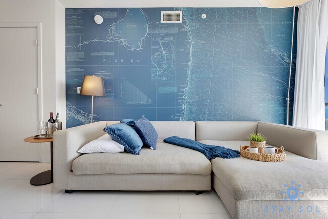 Building Photo - 2602 E Hallandale Beach Blvd