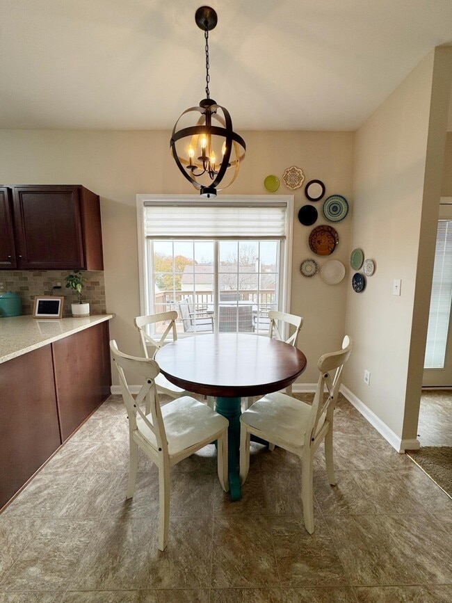 Building Photo - 2688 Woodlawn Way