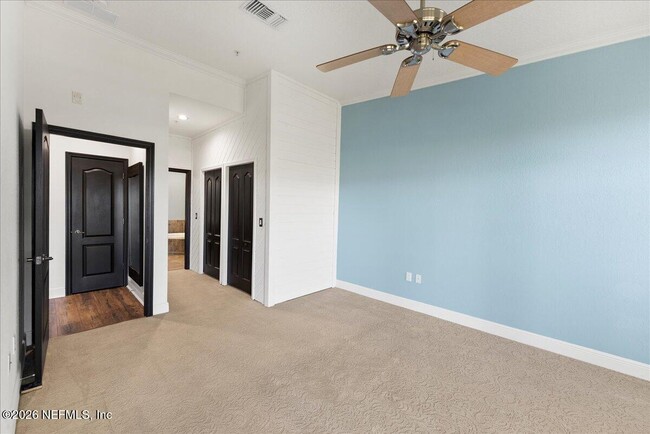 Building Photo - 115 Riverview Bend S