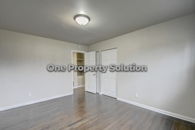 Building Photo - 1330 Cass St
