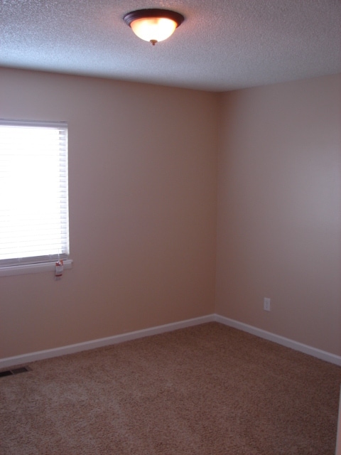 Building Photo - 7616 Lexington Manor Dr