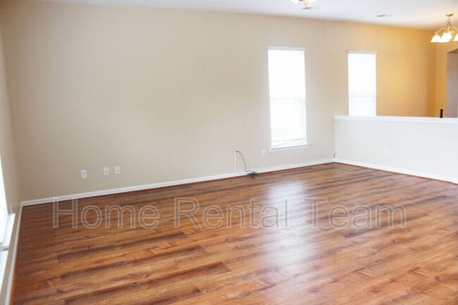 Building Photo - 122 Lake Pointe Dr
