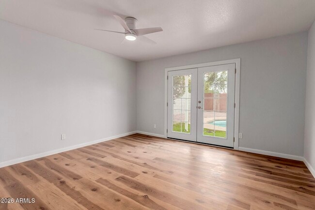 Building Photo - 10705 E Mercer Ln