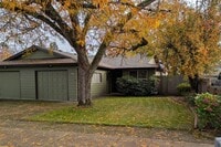 Building Photo - r1078