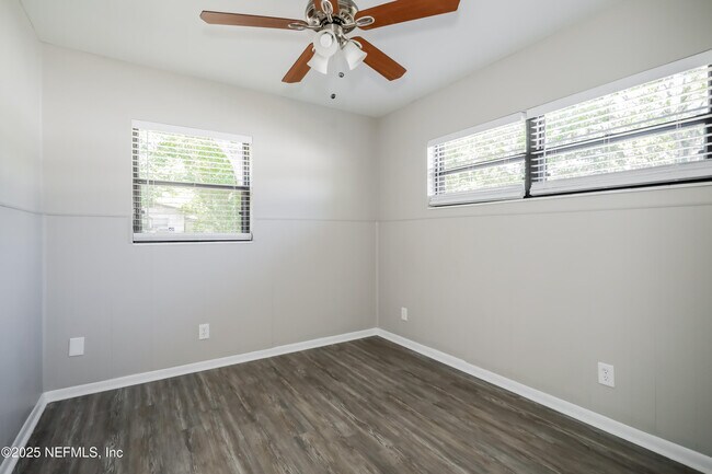 Building Photo - 7428 Centauri Rd