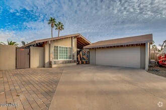 Building Photo - 2201 N 87th Way