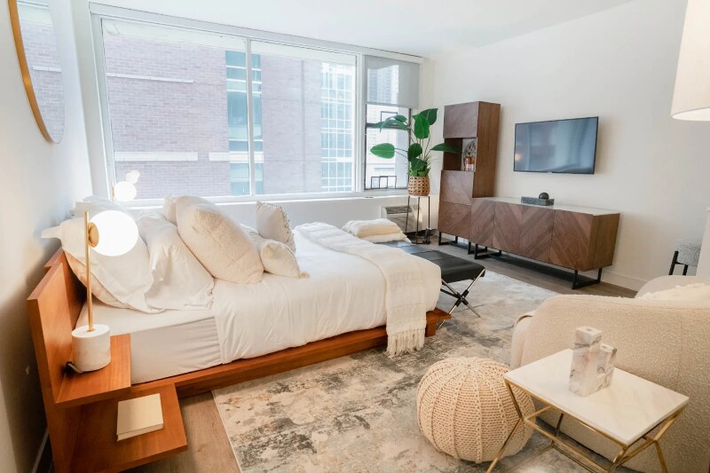 Primary Photo - 29 E Chestnut St