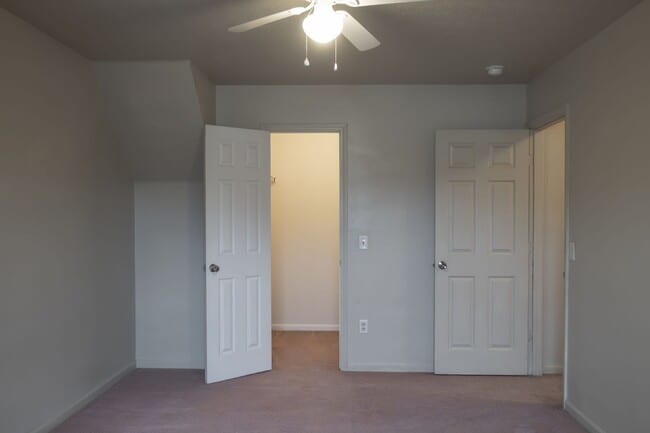 Building Photo - 5005 Scotch Pine Ave