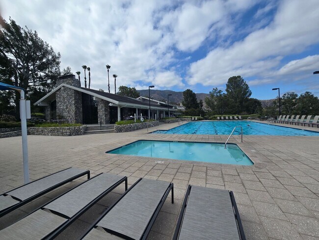 Building Photo - 4557 Feather River Rd