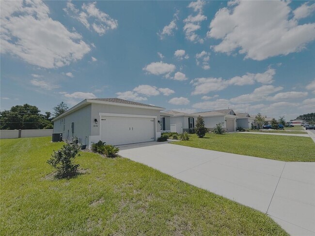 Building Photo - 5830 SW 78th Ave Rd