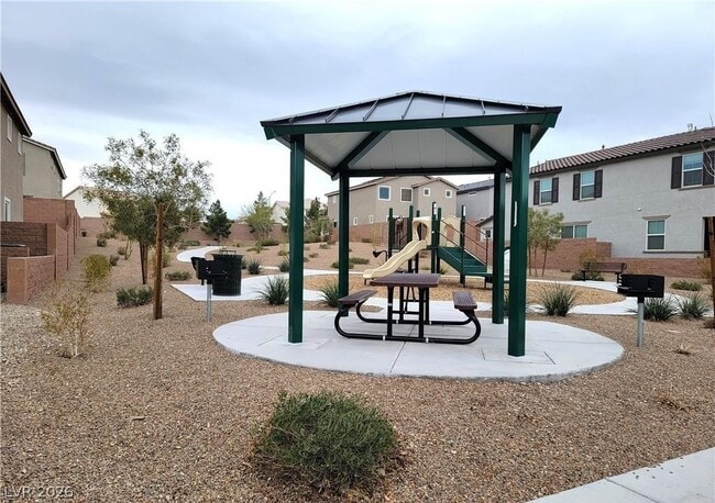 Building Photo - 1027 Huckburn Ave