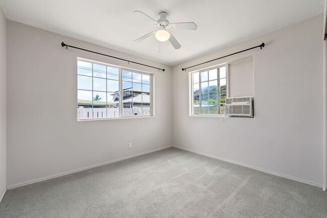 Building Photo - 280 Kuliouou Rd