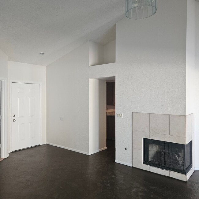 Building Photo - 3 Bedroom 2 Bath SFR Peoria AZ