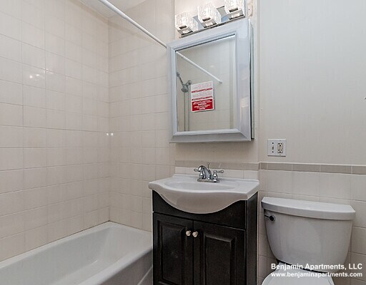 Building Photo - 97 Myrtle St