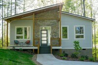 Building Photo - Modern Charm in the Country - Available Un...