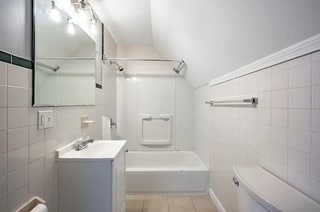 Building Photo - 15 Kimberly Ave