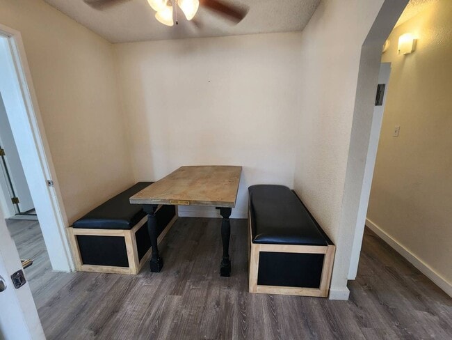 Building Photo - ***COMING SOON***Cute 2 Bedroom 1 Bath Home