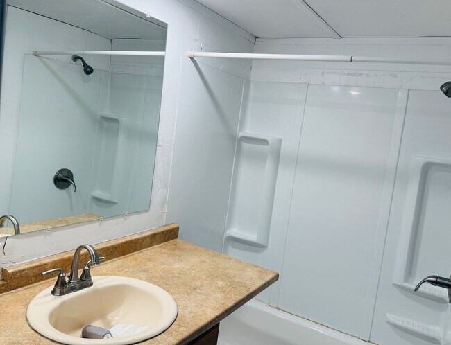 Building Photo - Pet Friendly Trailer