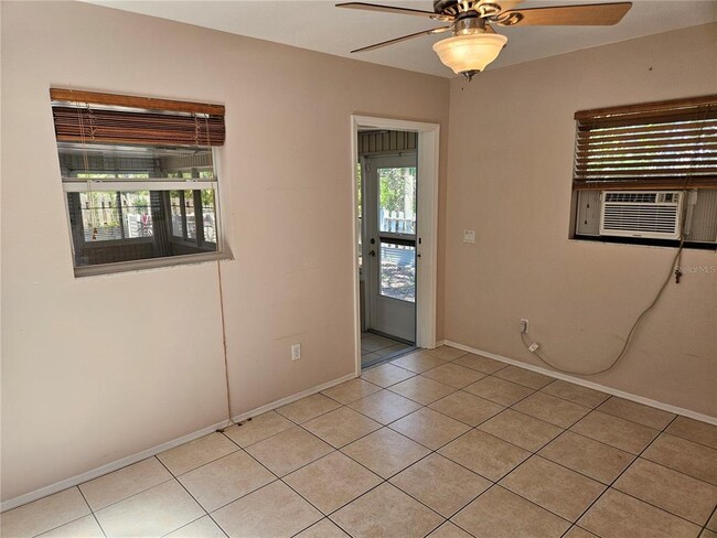 Building Photo - 1088 Panda Rd