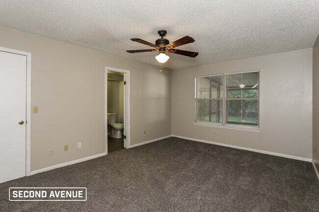 Building Photo - 6604 Arancio Dr W