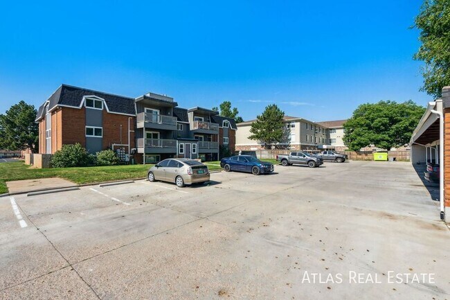 Building Photo - 1705 30th St