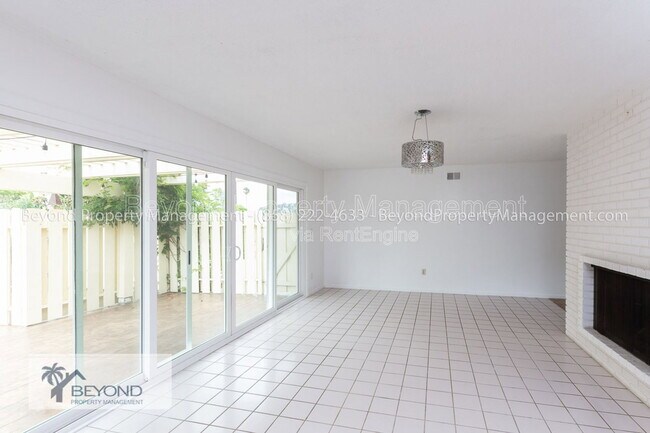 Building Photo - 6536 Avenida Manana