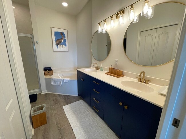 Building Photo - 2377 Ravenna Blvd