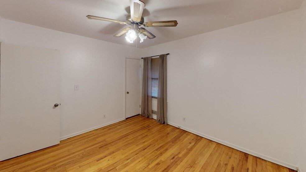 Building Photo - 8806 W 71st Terrace